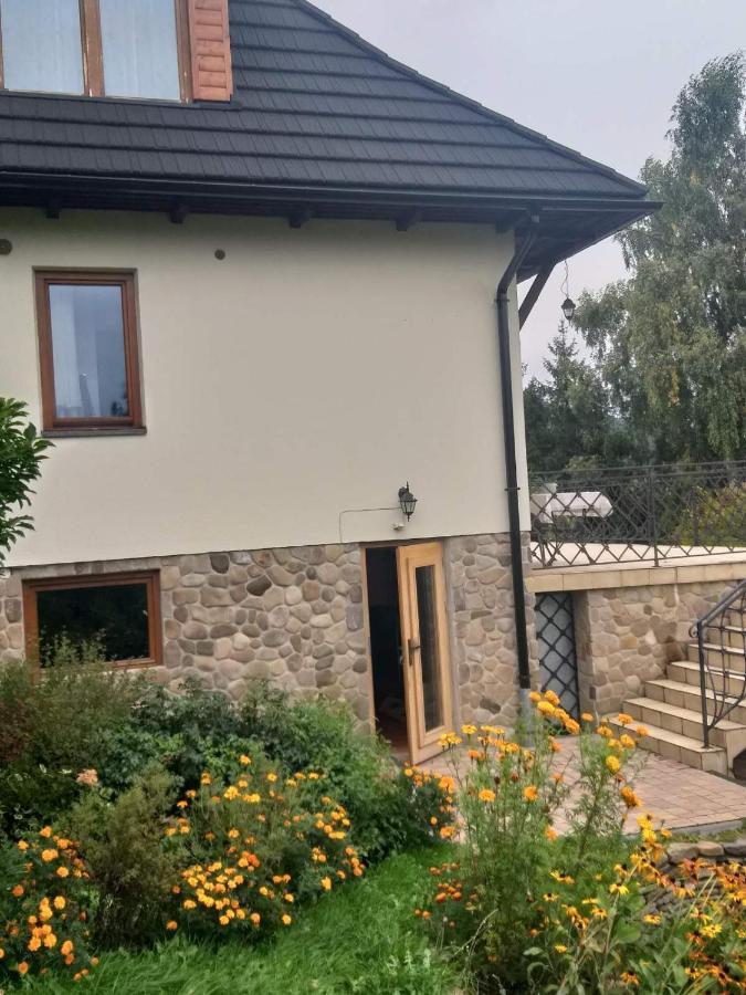 Mountain House Hotel Ustrzyki Dolne Exterior foto